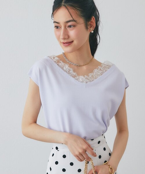 La boutique BonBon(ラブティックボンボン)の「【シリーズ累計お気に入り数1.5万突破!接触冷感・UVカット】クールタッチUVレース付きVネックニット(ニット/セーター・レディース・ブラック/バイオレット/ホワイト・FREE)」の3枚目の写真