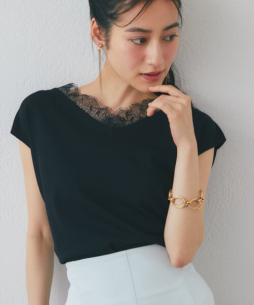 La boutique BonBon(ラブティックボンボン)の「【シリーズ累計お気に入り数1.5万突破!接触冷感・UVカット】クールタッチUVレース付きVネックニット(ニット/セーター・レディース・ブラック/バイオレット/ホワイト・FREE)」の1枚目の写真
