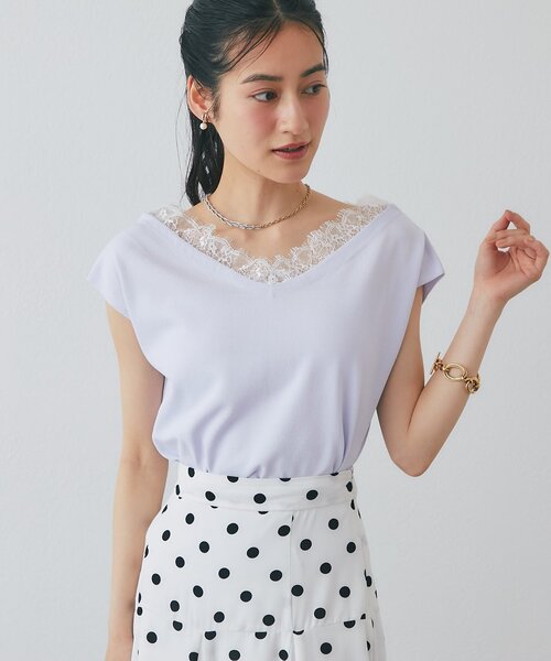 La boutique BonBon(ラブティックボンボン)の「【シリーズ累計お気に入り数1.5万突破!接触冷感・UVカット】クールタッチUVレース付きVネックニット(ニット/セーター・レディース・ブラック/バイオレット/ホワイト・FREE)」の4枚目の写真