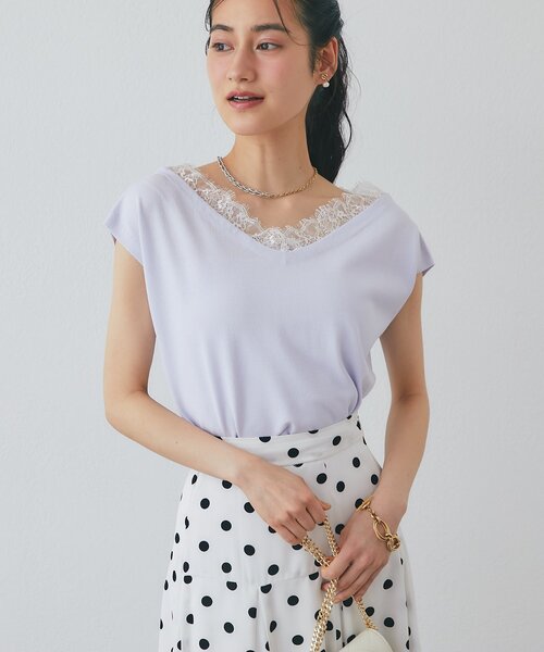 La boutique BonBon(ラブティックボンボン)の「【シリーズ累計お気に入り数1.5万突破!接触冷感・UVカット】クールタッチUVレース付きVネックニット(ニット/セーター・レディース・ブラック/バイオレット/ホワイト・FREE)」の5枚目の写真