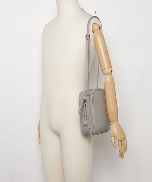 Beau're(ヴュレ)の「【BEAURE/ビュレ】縦型 ミニ ショルダー Bag B-26131(ショルダーバッグ・レディース・ブルー/ブラック・FREE)」の11枚目の写真