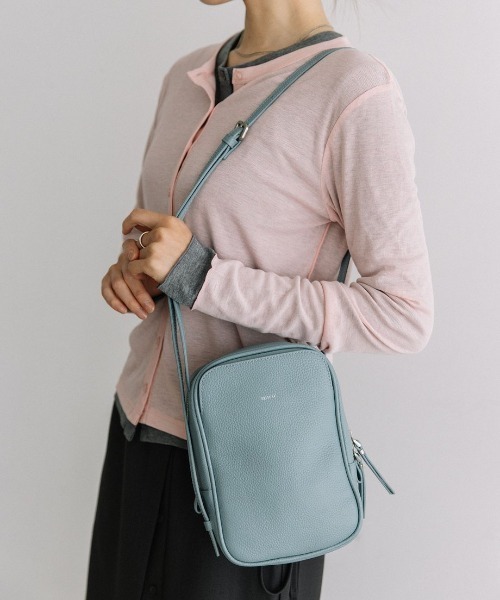 Beau're(ヴュレ)の「【BEAURE/ビュレ】縦型 ミニ ショルダー Bag B-26131(ショルダーバッグ・レディース・ブルー/ブラック・FREE)」の3枚目の写真