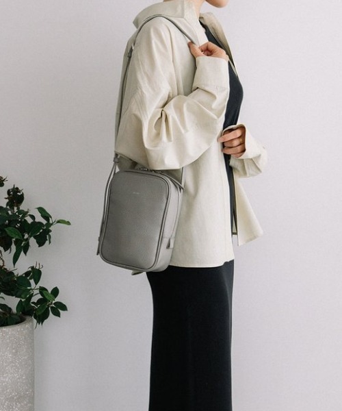 Beau're(ヴュレ)の「【BEAURE/ビュレ】縦型 ミニ ショルダー Bag B-26131(ショルダーバッグ・レディース・ブルー/ブラック・FREE)」の5枚目の写真