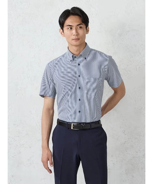Perfect Suit FActory(パーフェクトスーツファクトリー)の「【完全ノーアイロン/アイスセンサー】半袖アイシャツ ボタンダウン ネイビー(ビジネスシャツ・メンズ・ネイビー・M/L/LL)」の1枚目の写真