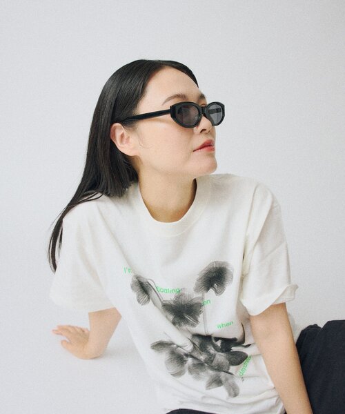 WHIMSIC(ウィムジック)の「【UNISEX/2サイズ展開】フローティング オン エアー シルクスクリーンプリントT(Tシャツ/カットソー・メンズ・ホワイト/ネイビー/ブラウン・1/2)」の8枚目の写真