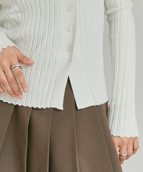 W:Huku(フーク)の「アシンメトリー ラメ ウール カーディガン / Asymmetric Lame Wool-Blend Cardigan(ニット/セーター・レディース・ブラック/オフホワイト/チャコール・FREE)」の8枚目の写真