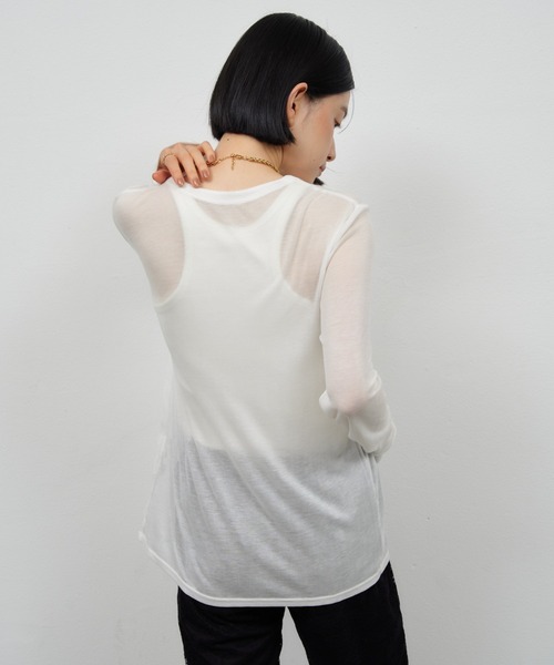 Shelly island(シェリーアイランド)の「シアーヘンリーネックトップス(Tシャツ/カットソー・レディース・ホワイト/ブラック/ブラウン/グレー・FREE)」の14枚目の写真