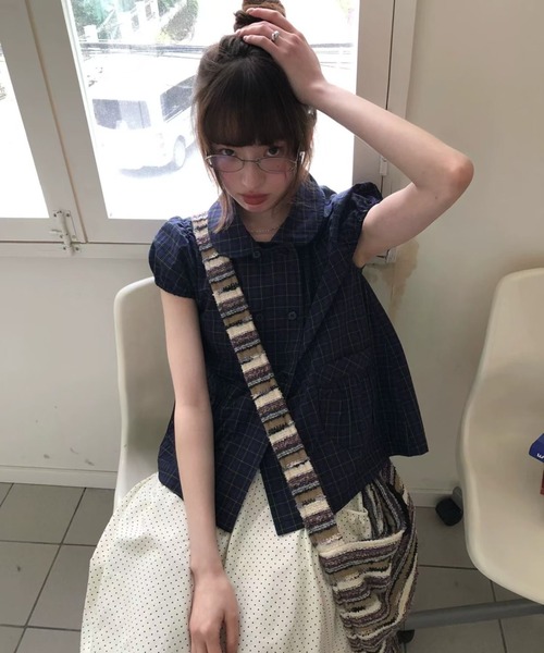 Lis ardent(リスアルダン)の「チェック柄ダブルボタンペプラムブラウス/パフスリーブ半袖トップス(シャツ/ブラウス・レディース・ネイビー/アイボリー/ピンク/ブラック/レッド・M)」の6枚目の写真