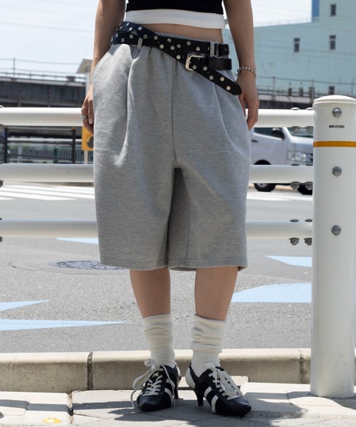 WEGO(ウィゴー)の「WEGO/【26年春夏新作】タックスウェットハーフパンツ(スウェットパンツ・レディース・杢グレー/ブラック・FREE)」の2枚目の写真