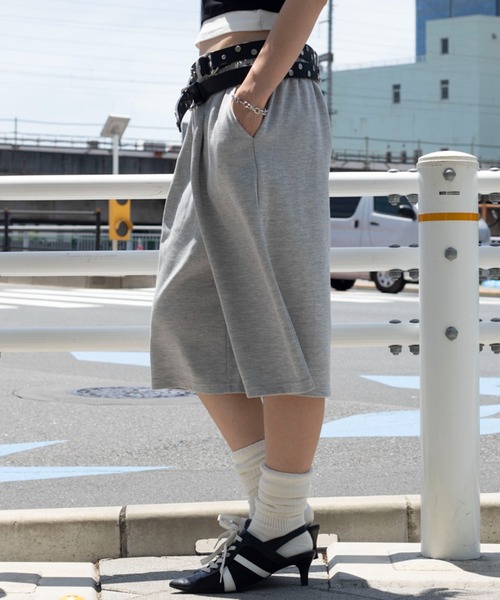 WEGO(ウィゴー)の「WEGO/【26年春夏新作】タックスウェットハーフパンツ(スウェットパンツ・レディース・杢グレー/ブラック・FREE)」の22枚目の写真