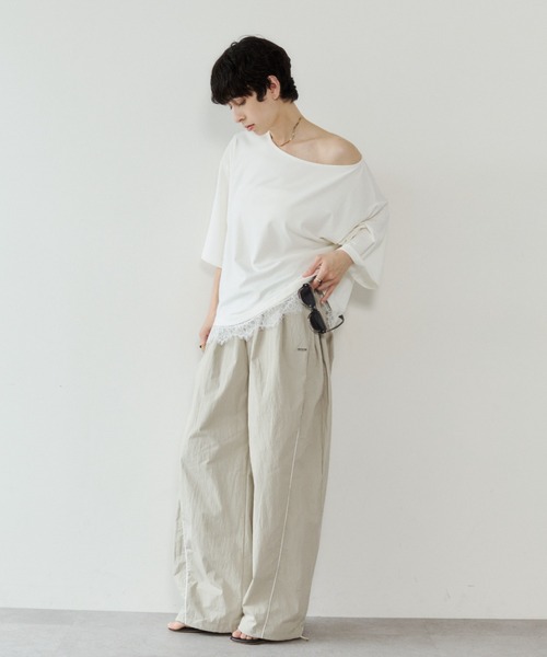 VION(ヴィオン)の「パイピングナイロンパンツ / Piping Nylon Pants(その他パンツ・レディース・ベージュ/ネイビー・S/M)」の21枚目の写真