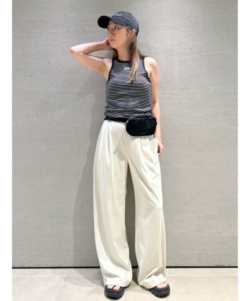 emmi(エミ)の「ストレッチ2タックパンツ(その他パンツ・レディース・ブラック/アイボリー・0/1)」の4枚目の写真