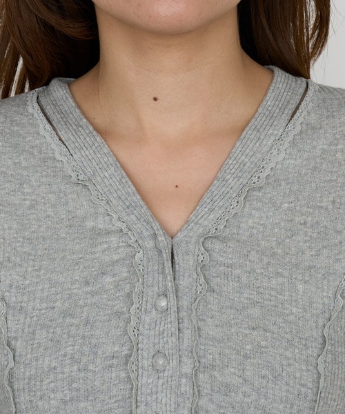 RAY CASSIN(レイカズン)の「【マルチウェイ】Vネックパワショルカーディガン / Tシャツ(Tシャツ/カットソー・レディース・ブラック/グレー/ホワイト・S)」の6枚目の写真