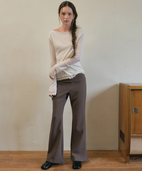 OURNOSTALGIA(アワー ノスタルジア)の「Waist wrap slim boots cut pants_Brown(O25-PT10)(スラックス・レディース・ブラウン・MEDIUM/SMALL)」の2枚目の写真