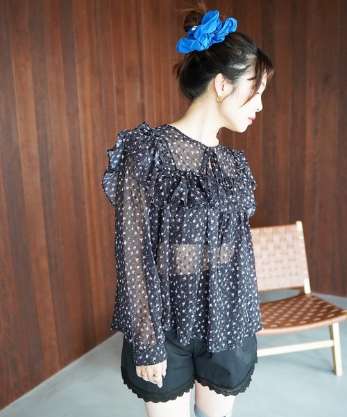 SANSeLF(サンセルフ)の「【SANSeLF】シアーフリルフラワーブラウス saw26s098(シャツ/ブラウス・レディース・ブラック/ホワイト・FREE)」の14枚目の写真