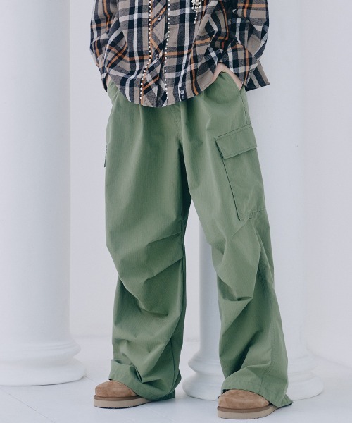 DOUBLE STANDARD CLOTHING(ダブルスタンダードクロージング)の「リップストップカーゴパンツ(カーゴパンツ・レディース・カーキ・36/38)」の1枚目の写真
