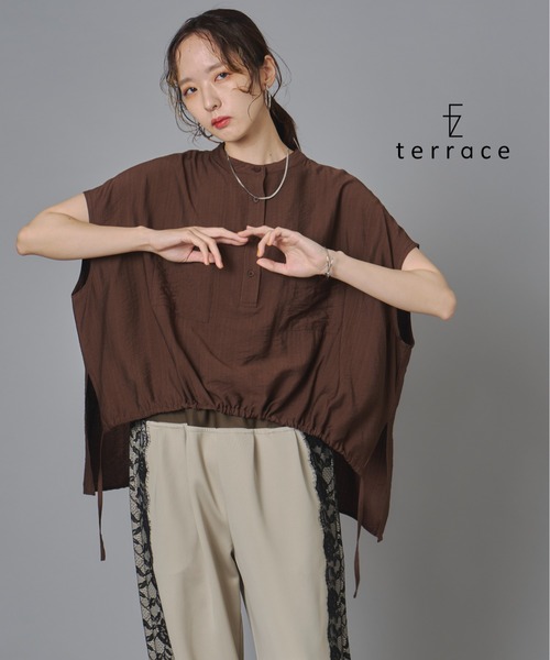terrace(テラス)の「ドロスト付きプルオーバーポケットシャツ(Tシャツ/カットソー・レディース・ブラック/ブラウン/オフホワイト・FREE)」の3枚目の写真