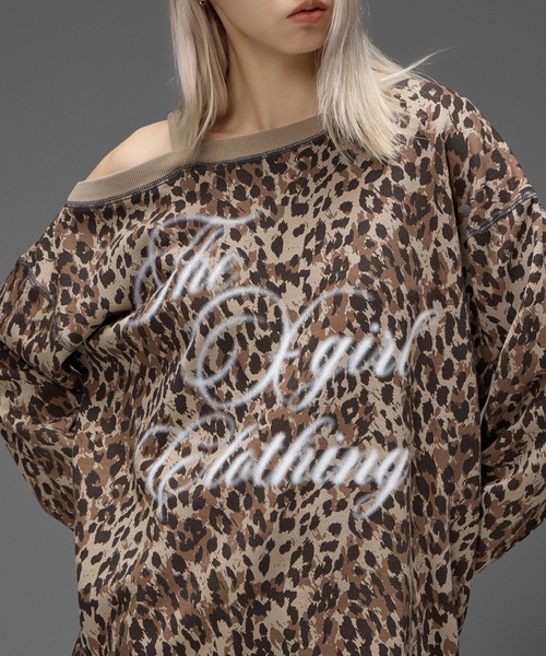 X-girl(エックスガール)の「SCRIPT LOGO OFF SHOULDER SWEATSHIRT(スウェット・レディース・レオパード/カモフラージュ/ブラック・S/M)」の7枚目の写真