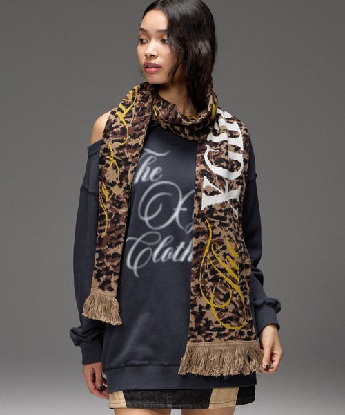 X-girl(エックスガール)の「SCRIPT LOGO OFF SHOULDER SWEATSHIRT(スウェット・レディース・レオパード/カモフラージュ/ブラック・S/M)」の9枚目の写真