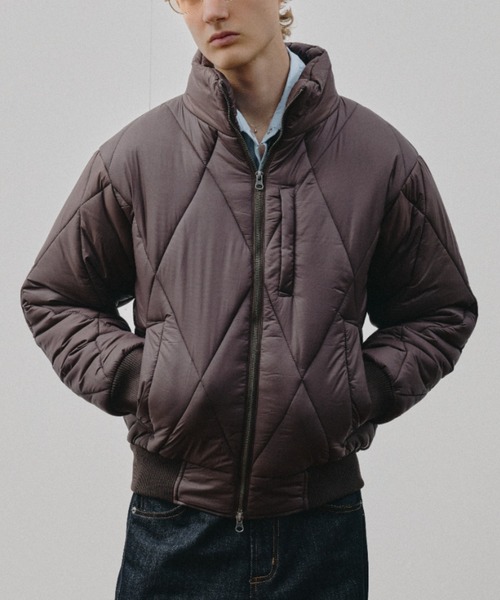 Adoon plain（アドーンプレーン）の「Daiamond Quilted Padded Blouson / ダイヤキルト中綿ブルゾン（ブルゾン・メンズ・ブラック/ブラウン/チャコールグレー/ライトブルー・LARGE/MEDIUM）」の3枚目の写真