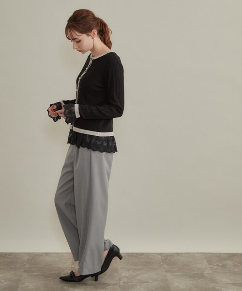 couture brooch(クチュールブローチ)の「【重ね着で楽しめる・洗濯機可】レース レイヤードトップス(Tシャツ/カットソー・レディース・ブラック/アイボリー・36/38/40/42)」の15枚目の写真