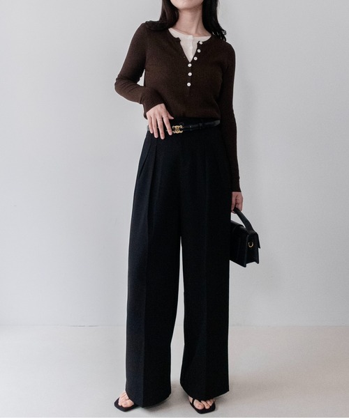 on:nue(オンニュ)の「【on:nue】バイカラーヘンリーネックリブニット /26-27 AW COLLECTION(ニット/セーター・レディース・ネイビー/グレー/ブラウン・FREE)」の16枚目の写真