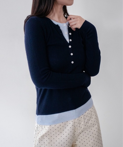 on:nue(オンニュ)の「【on:nue】バイカラーヘンリーネックリブニット /26-27 AW COLLECTION(ニット/セーター・レディース・ネイビー/グレー/ブラウン・FREE)」の18枚目の写真