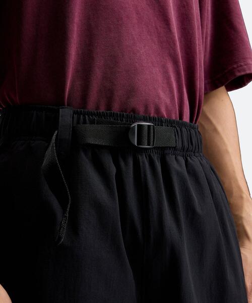 UNDER ARMOUR(アンダーアーマー)の「UAナイロン ワイド パンツ(ライフスタイル/メンズ)(その他パンツ・メンズ・ブラック系・XL/M/L)」の6枚目の写真