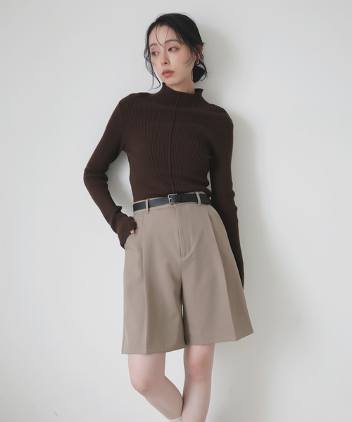 LIAN（リアン）の「【セットアップ対応】ハイウエストタックハーフパンツ（その他パンツ・レディース・グレイッシュベージュ/ブラック/チャコールグレー/ブラウン・FREE）」の4枚目の写真