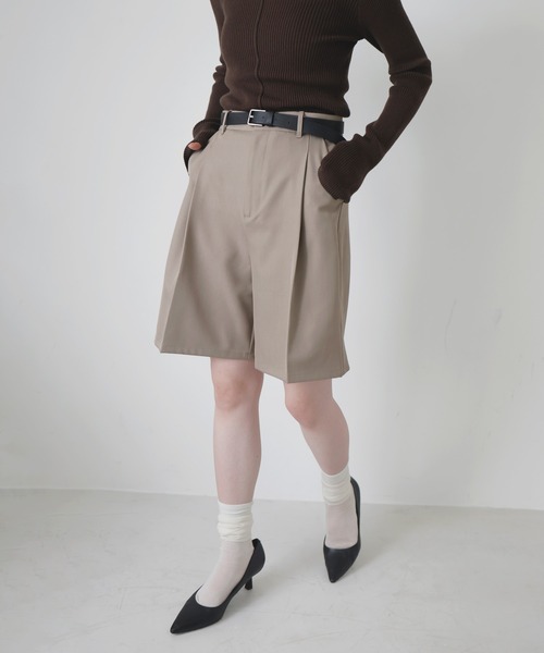 LIAN（リアン）の「【セットアップ対応】ハイウエストタックハーフパンツ（その他パンツ・レディース・グレイッシュベージュ/ブラック/チャコールグレー/ブラウン・FREE）」の21枚目の写真