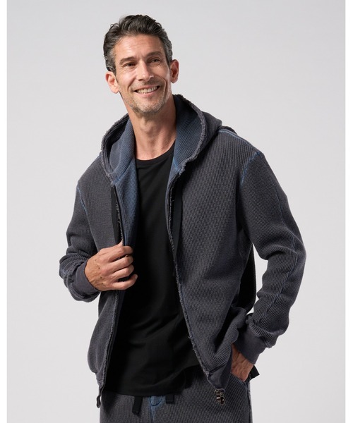 wjk（ダヴルジェイケイ）の「hard dry waffle damage zip hoodie（パーカー・メンズ・ネイビー/チャコール/ピンク・X-LARGE/LARGE/MEDIUM/SMALL）」の2枚目の写真