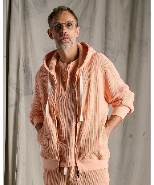wjk（ダヴルジェイケイ）の「hard dry waffle damage zip hoodie（パーカー・メンズ・ネイビー/チャコール/ピンク・X-LARGE/LARGE/MEDIUM/SMALL）」の3枚目の写真