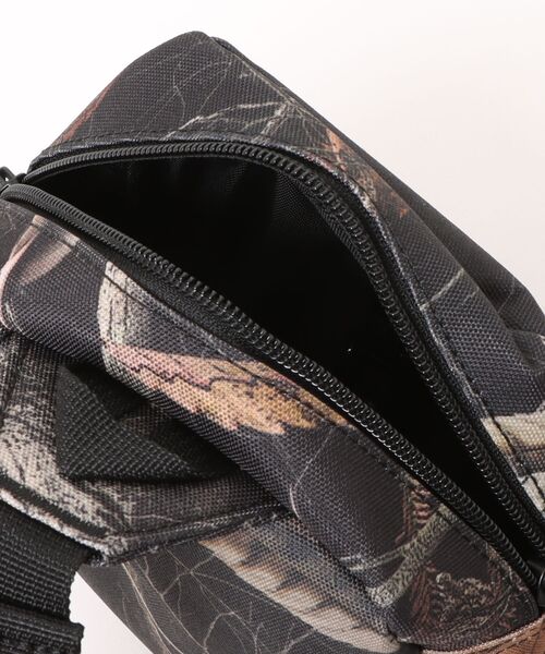Carhartt WIP（カーハートダブリューアイピー）の「【Carhartt WIP / カーハートダブリューアイピー】Kickflip Shoulder Bag（ショルダーバッグ・メンズ・その他1・FREE）」の4枚目の写真