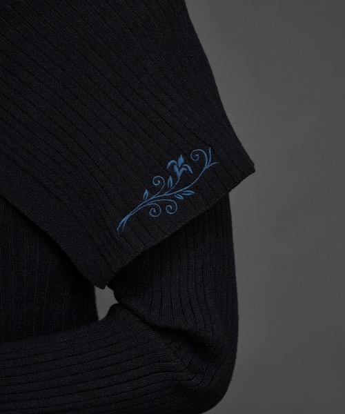 Ellno de Mavie(エルノデメヴィ)の「フラワー刺繍オフショルニットトップス(ニット/セーター・レディース・ブルーグリーン/ブラック・FREE)」の4枚目の写真