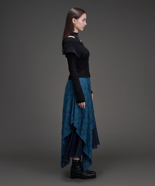 Ellno de Mavie(エルノデメヴィ)の「フラワー刺繍オフショルニットトップス(ニット/セーター・レディース・ブルーグリーン/ブラック・FREE)」の13枚目の写真