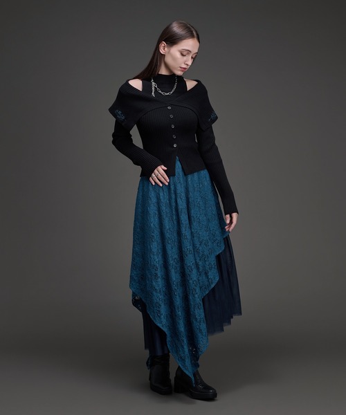 Ellno de Mavie(エルノデメヴィ)の「フラワー刺繍オフショルニットトップス(ニット/セーター・レディース・ブルーグリーン/ブラック・FREE)」の11枚目の写真