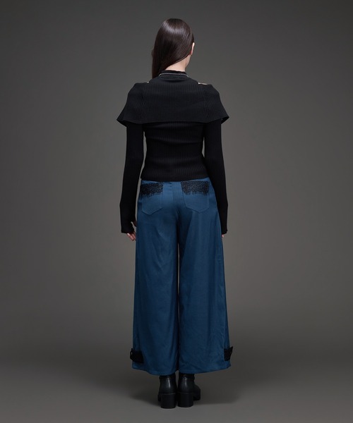 Ellno de Mavie(エルノデメヴィ)の「フラワー刺繍オフショルニットトップス(ニット/セーター・レディース・ブルーグリーン/ブラック・FREE)」の16枚目の写真