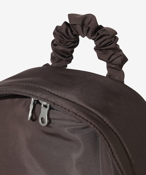 COVERNAT(カバーナット)の「WOMEN SHIRRING MINI BACKPACK(バックパック/リュック・レディース・ブラック/ブラウン/アイボリー・FREE)」の19枚目の写真