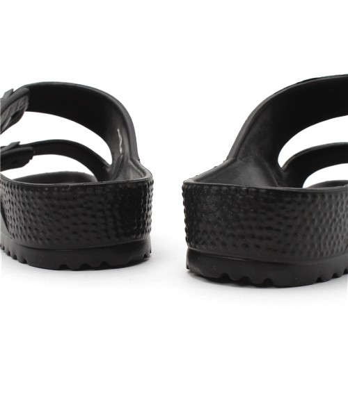 LEPSIM（レプシィム）の「EVAフラットサンダル　717077（サンダル・レディース・ブラック/オフホワイト・SMALL/LARGE/MEDIUM）」の4枚目の写真