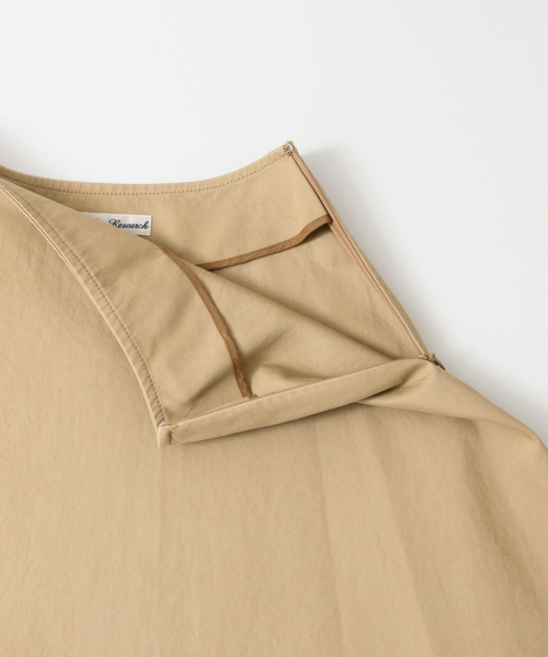URBAN RESEARCH（アーバンリサーチ）の「 UR チノボリュームフレアスカート（スカート・レディース・ベージュ/オリーブ・38/36）」の10枚目の写真