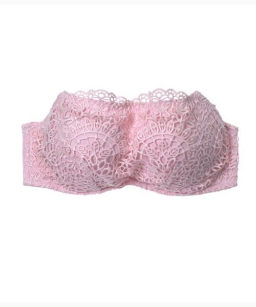 Peach John ピーチジョン の 谷間見せないクーリッシュストラップレス ブラジャー Wear