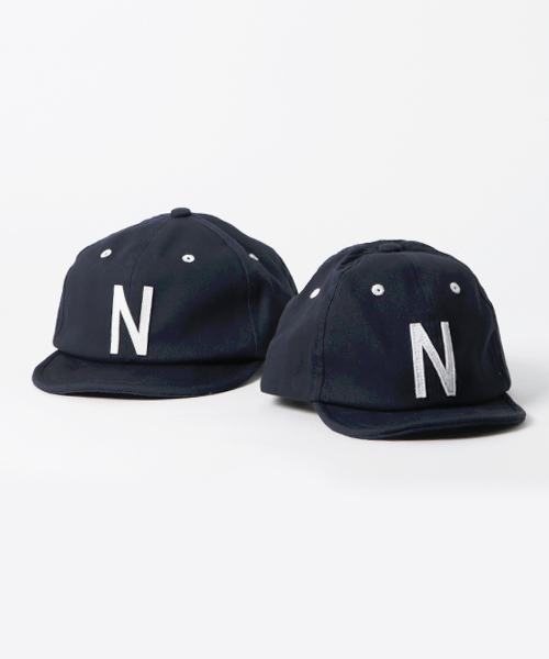 GRIN BUDDY(グリンバディ)の「【GRIN BUDDY(グリンバディ)】親子お揃いロゴキャップ2点セット(ギフトBOX入り)/ Logo Cap 2SET(キャップ・キッズ・カーキ/ベージュ/ネイビー・ONESIZE)」の4枚目の写真