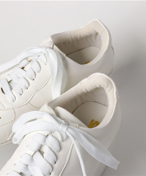 PUNYUS（プニュズ）の「ローカット厚底スニーカー（スニーカー・レディース・ホワイト/ブラック・1/4/3/2）」の9枚目の写真