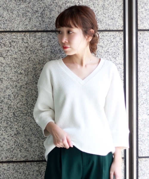 le.coeur blanc（ルクールブラン）の「【WEB限定PRICE】Vネック5分袖サーマル（Tシャツ/カットソー・レディース・ネイビー/オフホワイト/ピンク・FREE）」の2枚目の写真