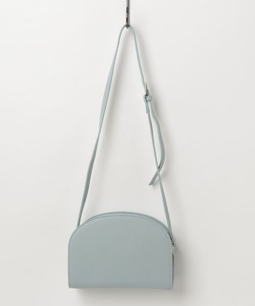 DOUBLE NAME（ダブルネーム）の「ハーフサークルバッグ（ショルダーバッグ・レディース・ブラック/ゴールド/ワイン・FREE）」の6枚目の写真