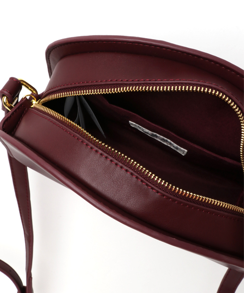 DOUBLE NAME（ダブルネーム）の「ハーフサークルバッグ（ショルダーバッグ・レディース・ブラック/ゴールド/ワイン・FREE）」の4枚目の写真