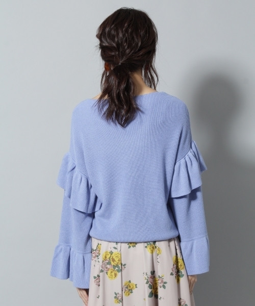 Andemiu（アンデミュウ）の「フリルソデニットプルオーバー773266（ニット/セーター・レディース・ブルー/オフホワイト/ブラウン・FREE）」の5枚目の写真