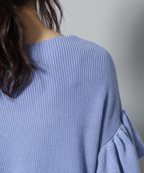 Andemiu（アンデミュウ）の「フリルソデニットプルオーバー773266（ニット/セーター・レディース・ブルー/オフホワイト/ブラウン・FREE）」の7枚目の写真