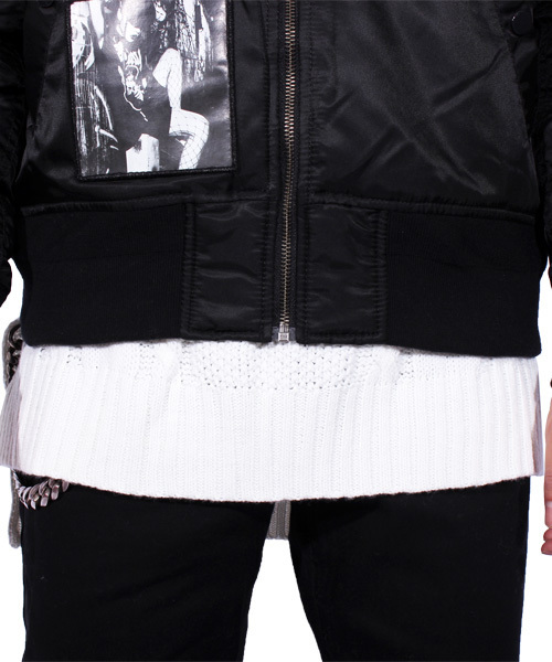 ８(eight)（エイト）の「ワッペン付き MA-1 ミリタリージャケット 中綿 ブルゾン （MA-1・メンズ・ブラック/オリーブ/ワイン・MEDIUM/LARGE/X-LARGE）」の21枚目の写真