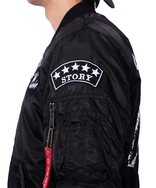 ８(eight)（エイト）の「ワッペン付き MA-1 ミリタリージャケット 中綿 ブルゾン （MA-1・メンズ・ブラック/オリーブ/ワイン・MEDIUM/LARGE/X-LARGE）」の6枚目の写真